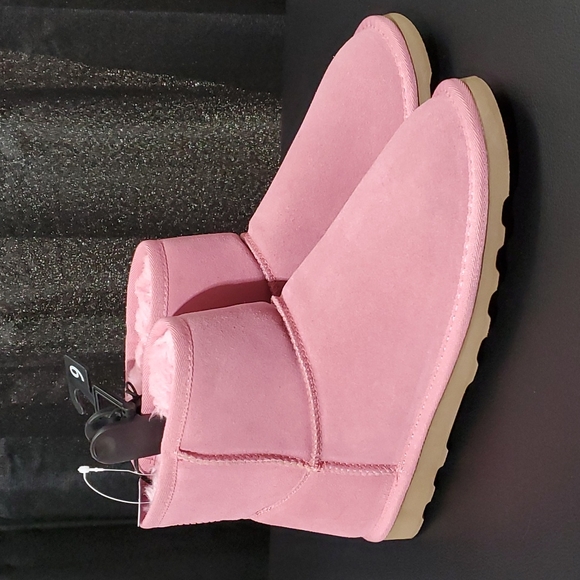 Women's Suede Winter Boots - Picture 6 of 17